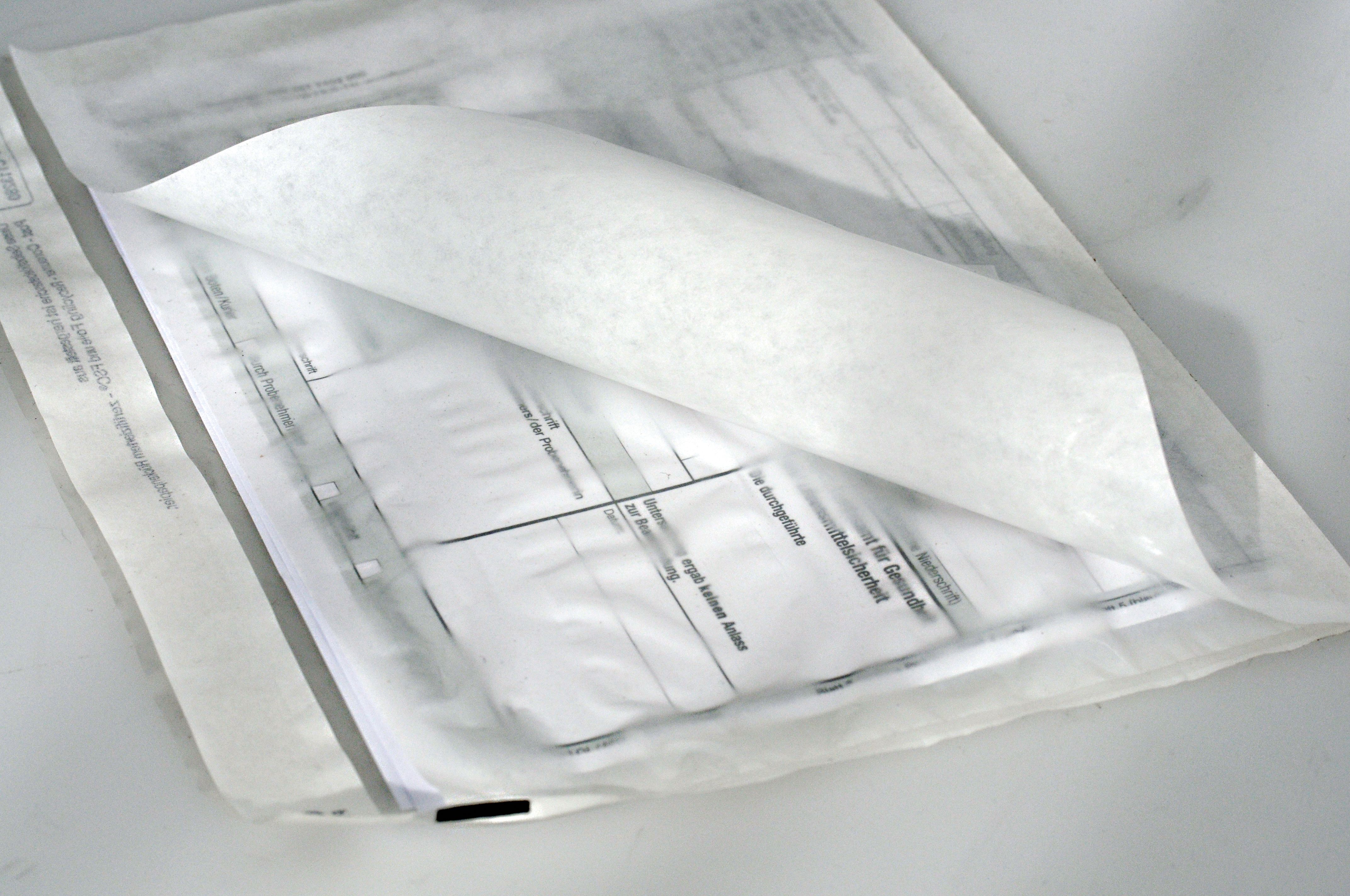 Folientasche, transparent, mit Kleberücken