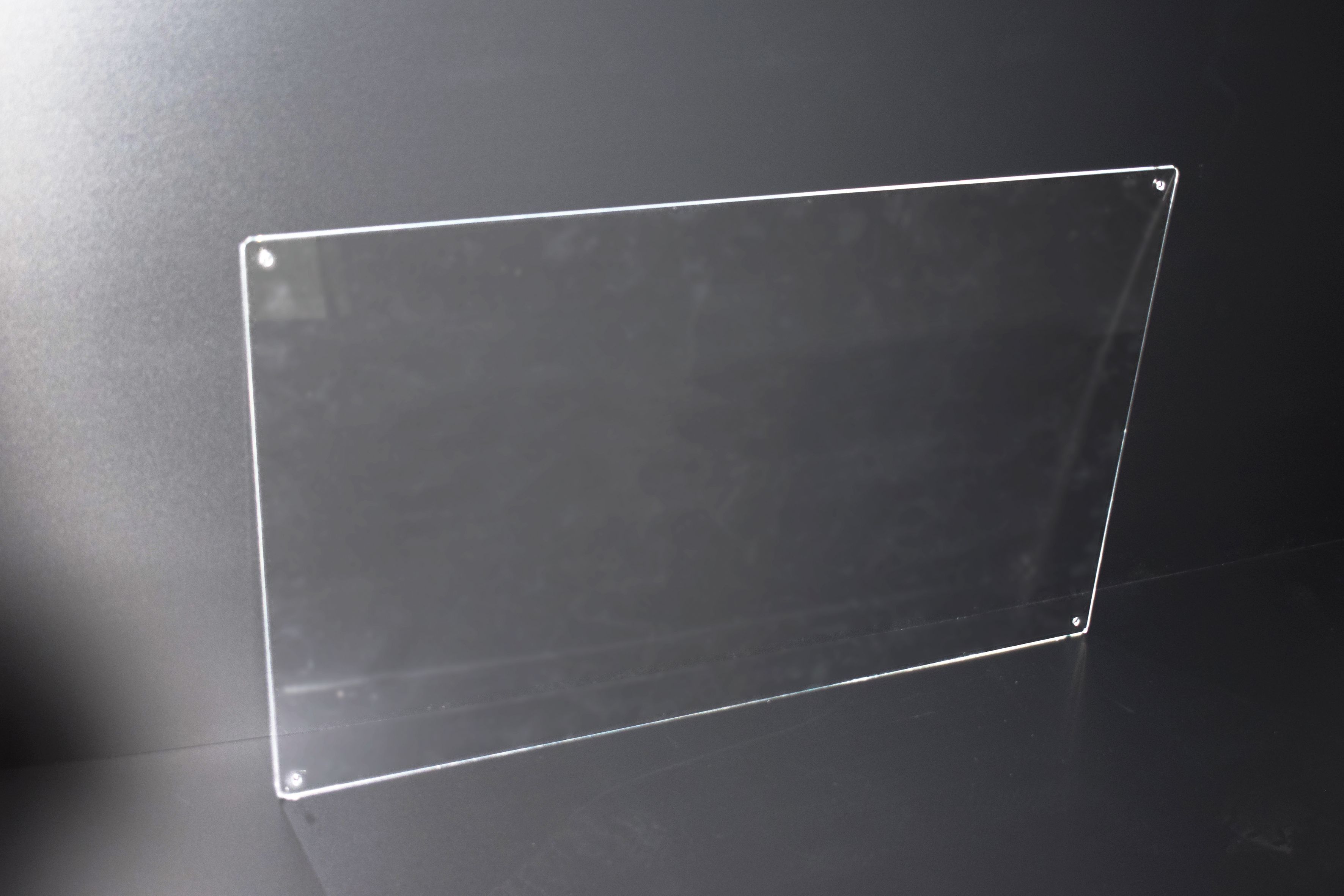 Virenschutz-Aufhänger Plexiglas, 100 cm x 60 cm mit 4 Lochbohrungen und Aufkleber